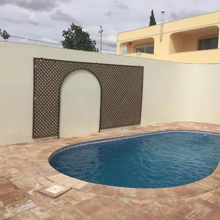 Greice Homes-casa Pequena * Алмансил